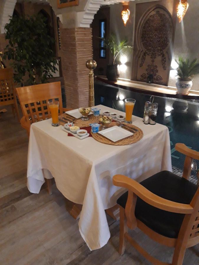 Hôtel la famille berbère Boumalne Extérieur photo