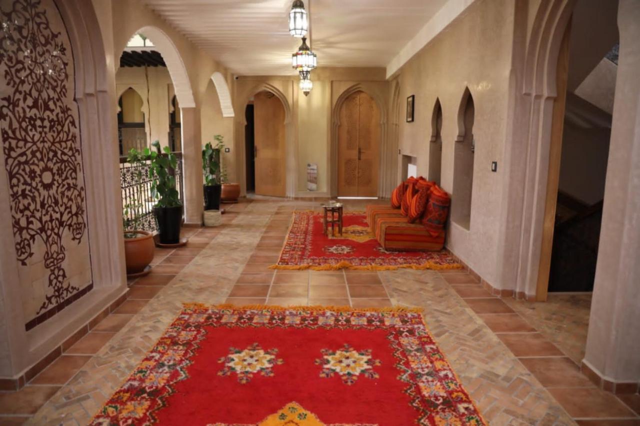Hôtel la famille berbère Boumalne Extérieur photo