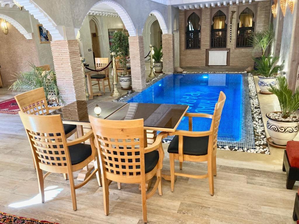 Hôtel la famille berbère Boumalne Extérieur photo